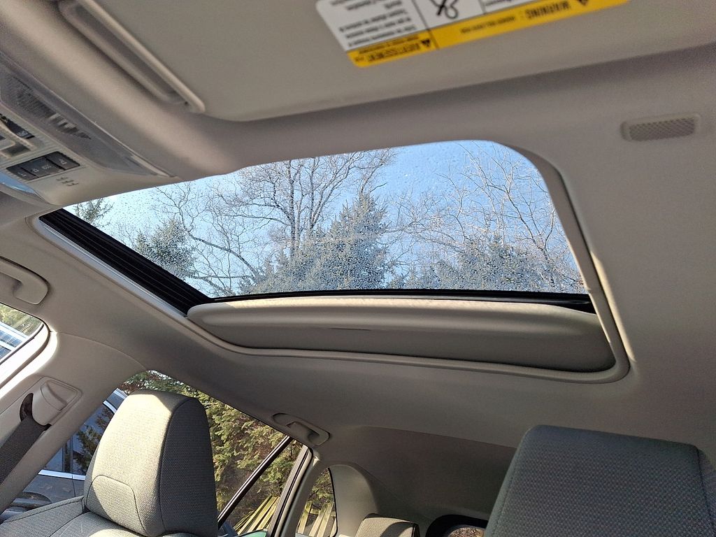 Thumbnail: 2025 Toyota RAV4 - 11