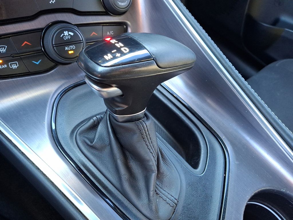 Thumbnail: 2015 Dodge Challenger - 14