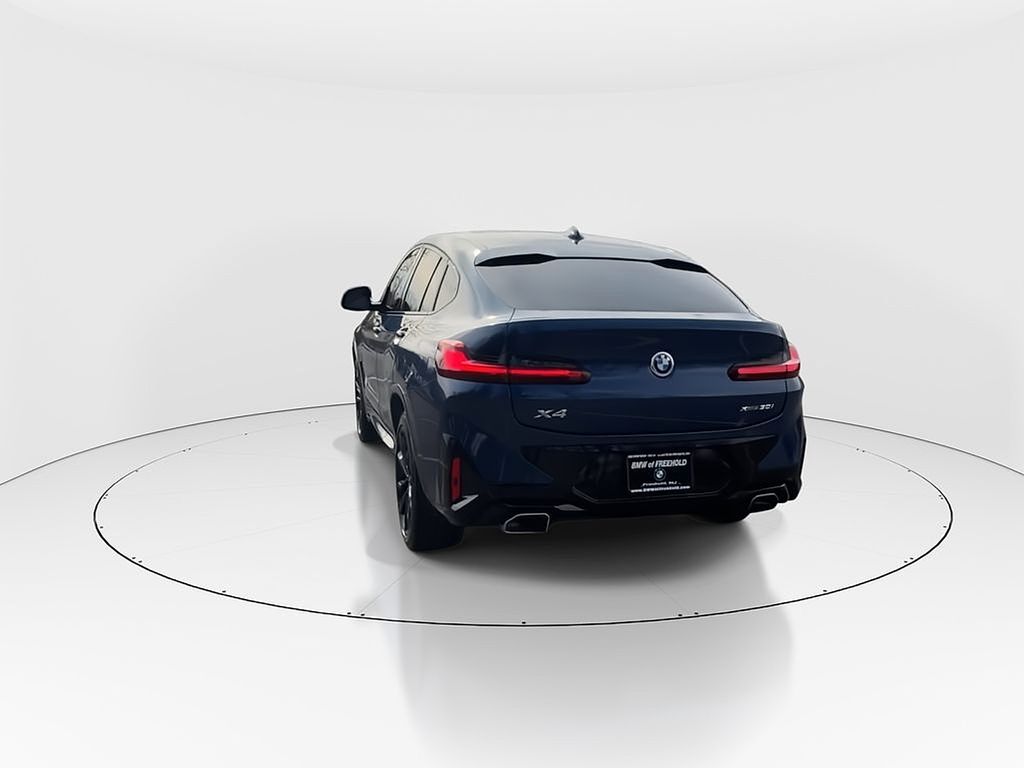 Thumbnail: 2022 BMW X4 - 2