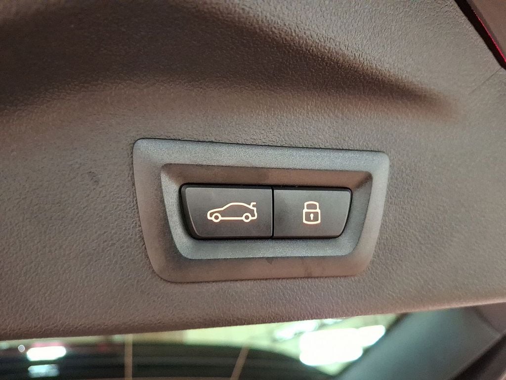 Thumbnail: 2026 BMW X7 - 20