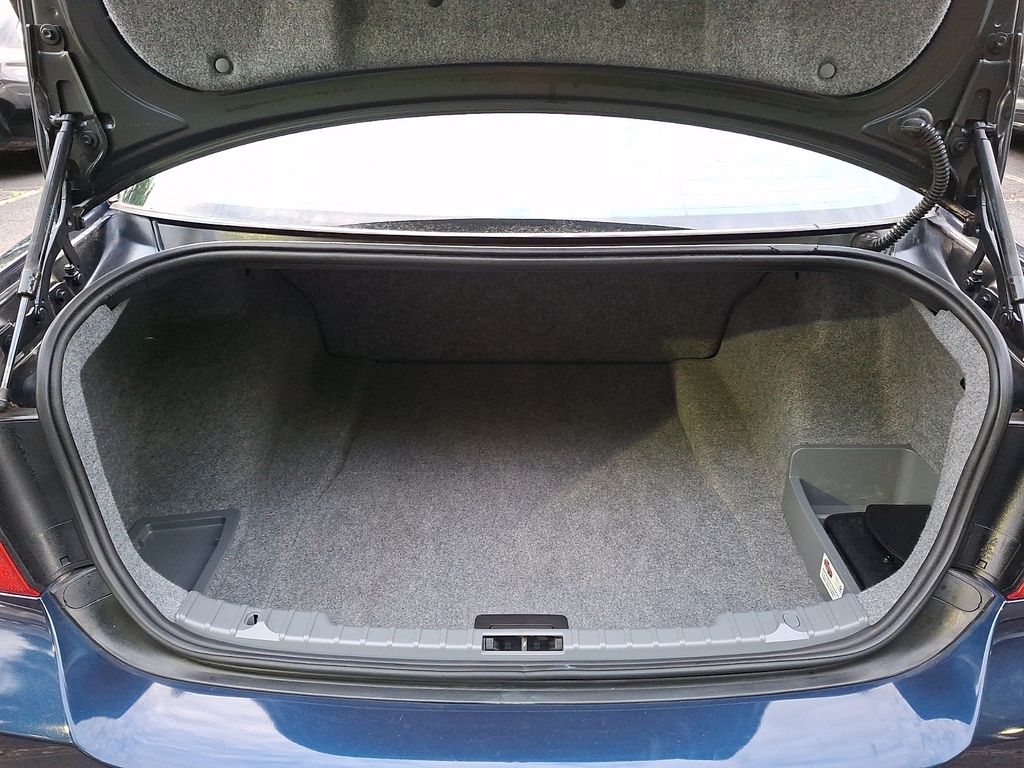 Thumbnail: 2011 BMW 3 Series - 26