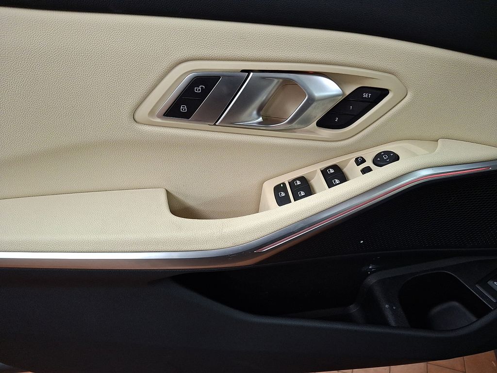 Thumbnail: 2021 BMW 3 Series - 8