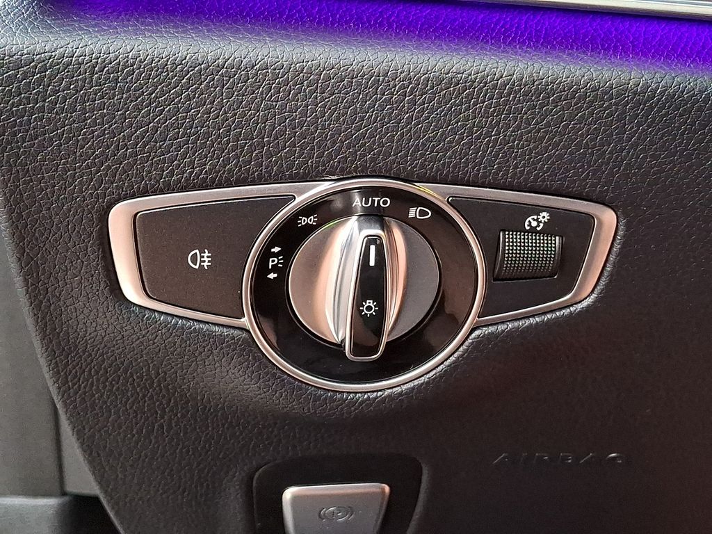 Thumbnail: 2022 Mercedes-Benz E-Class - 20