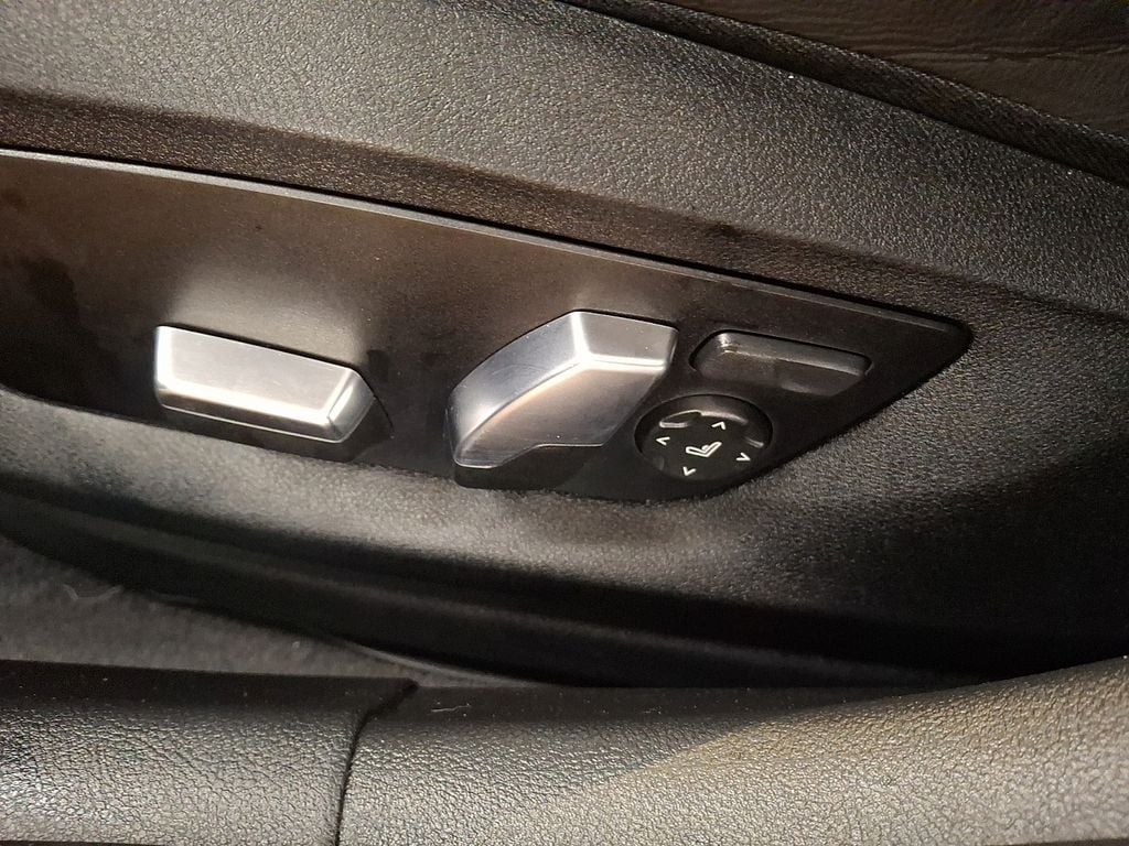 Thumbnail: 2022 BMW 5 Series - 6