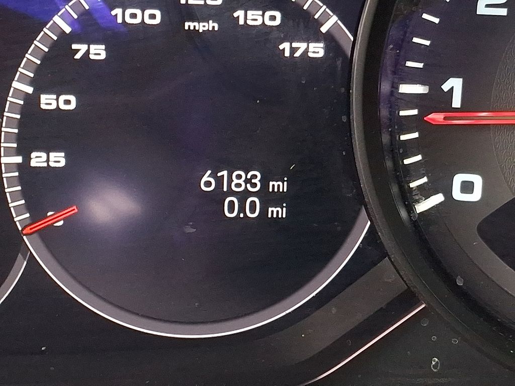 Thumbnail: 2023 Porsche Cayenne - 17