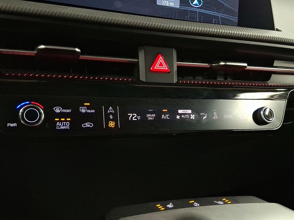 Thumbnail: 2023 Kia EV6 - 14