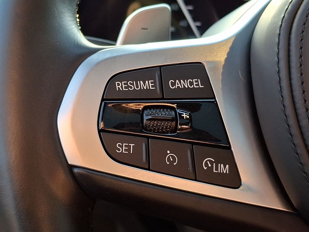 Thumbnail: 2023 BMW 3 Series - 16