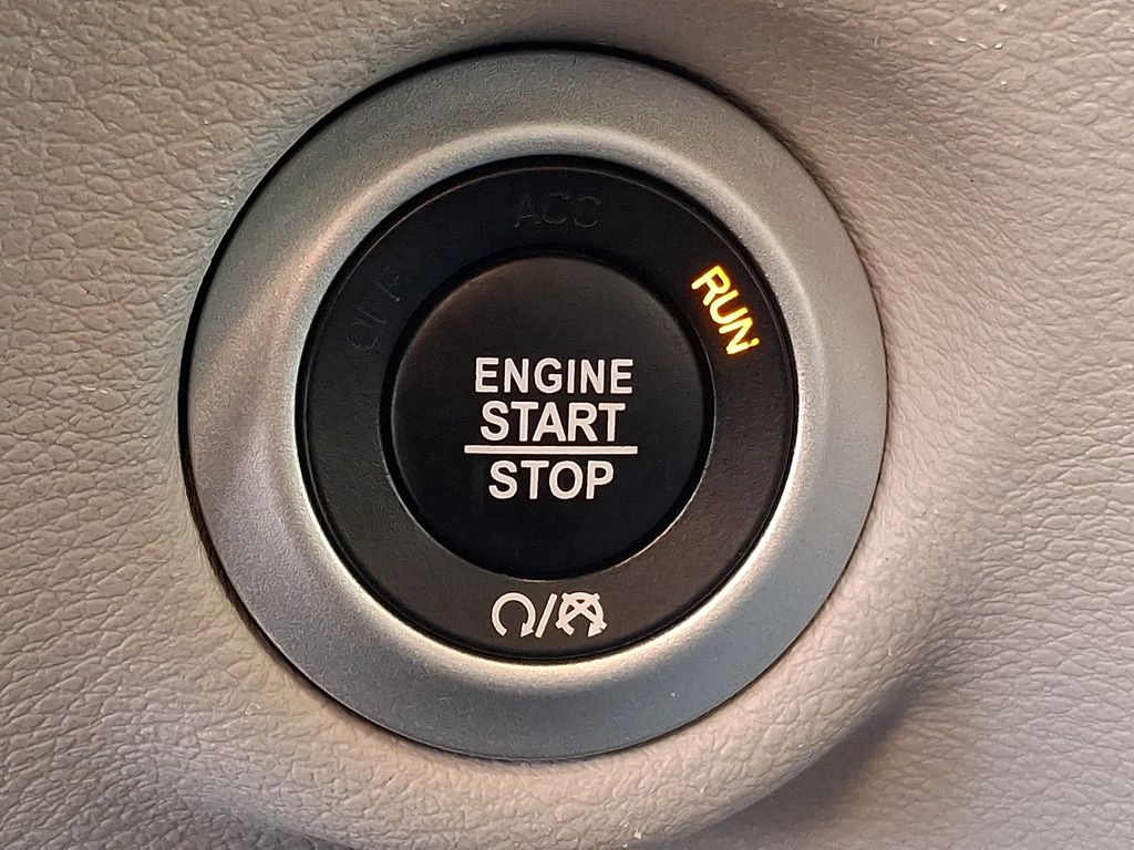 Thumbnail: 2023 Chrysler Pacifica - 20