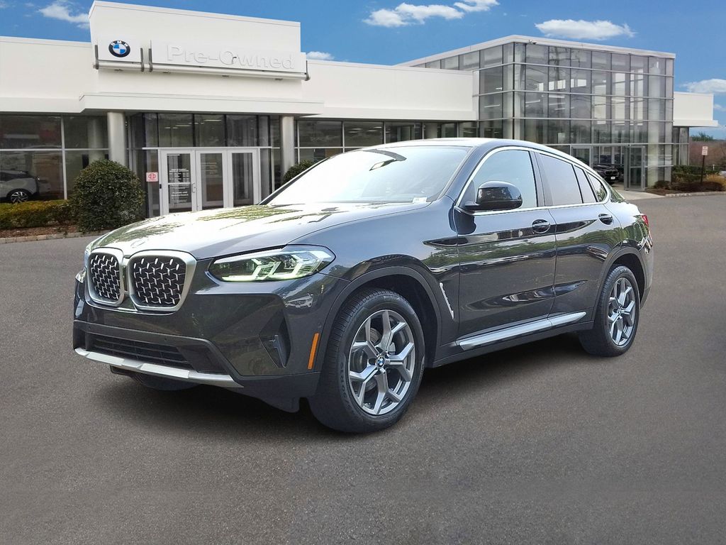 2025 BMW X4 xDrive30i Hero Image