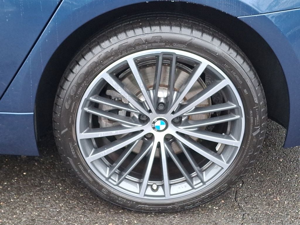 Thumbnail: 2023 BMW 5 Series - 6