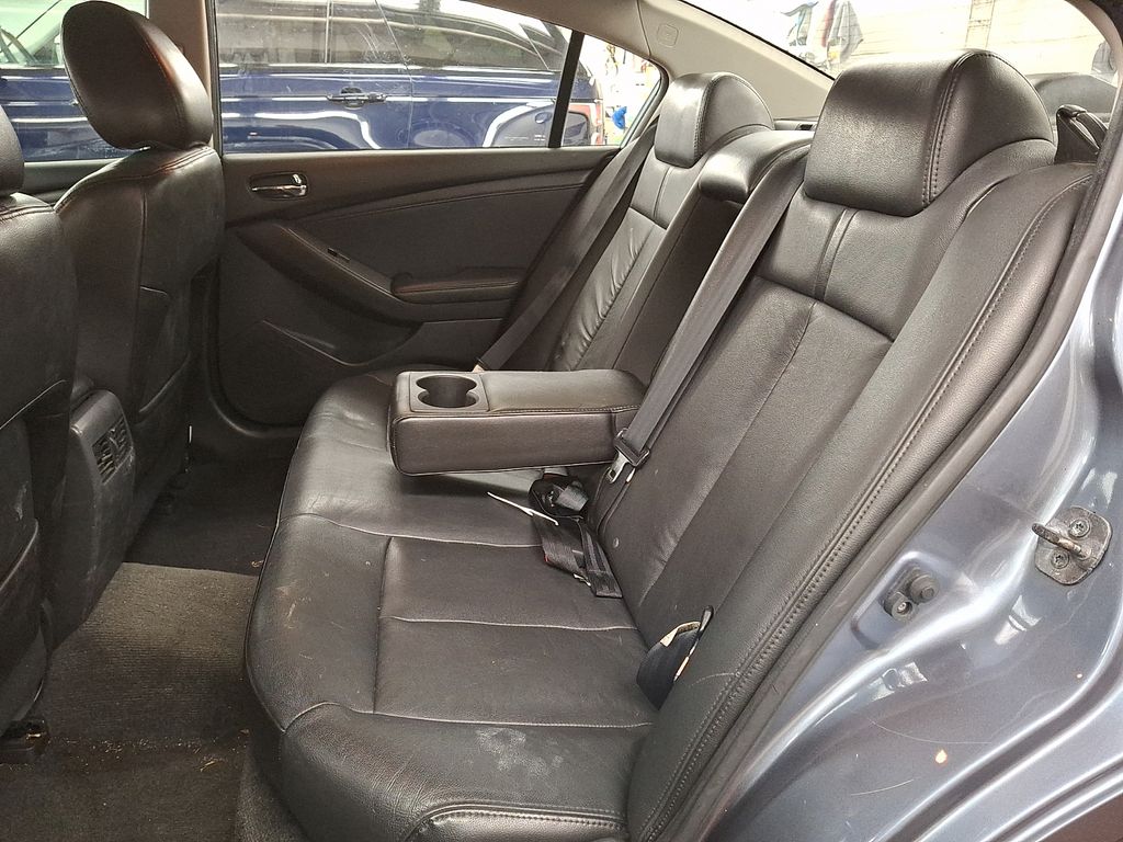 Thumbnail: 2010 Nissan Altima - 10