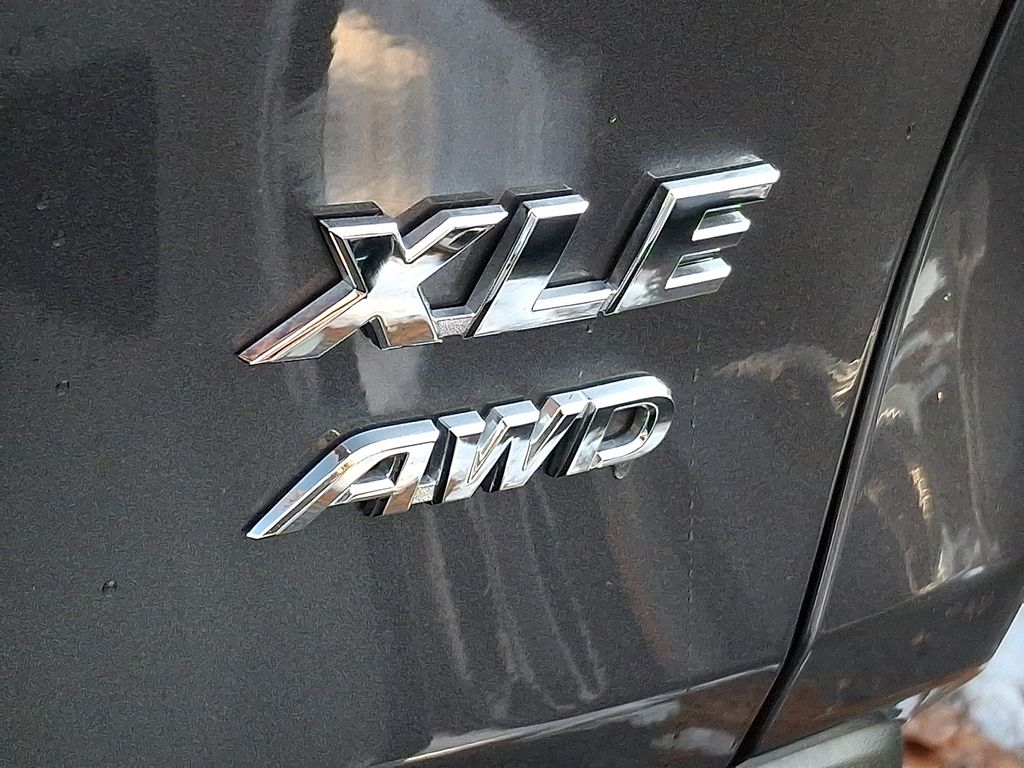 Thumbnail: 2025 Toyota RAV4 - 30