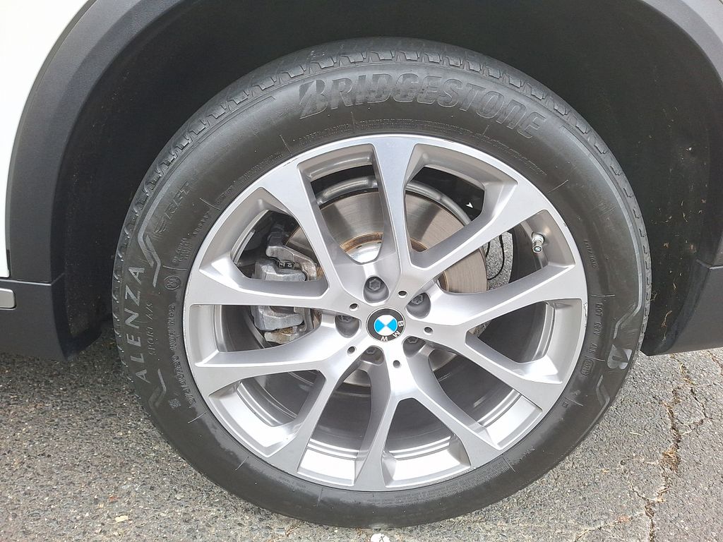 Thumbnail: 2022 BMW X5 - 6