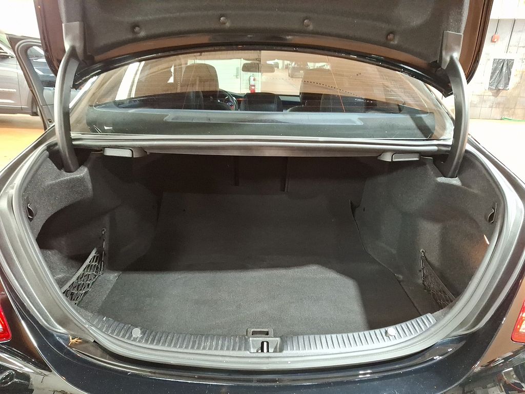 Thumbnail: 2018 Mercedes-Benz C-Class - 27