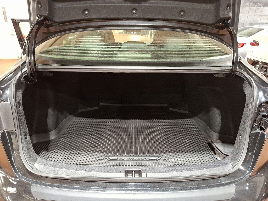 Thumbnail: 2022 Toyota Corolla - 19