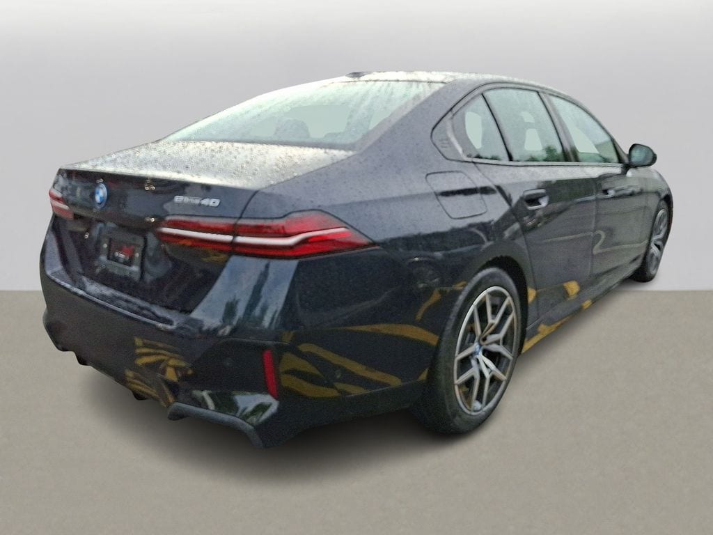 Thumbnail: 2024 BMW i5 - 4