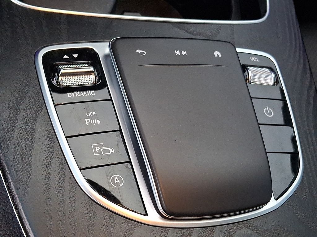 Thumbnail: 2022 Mercedes-Benz E-Class - 19