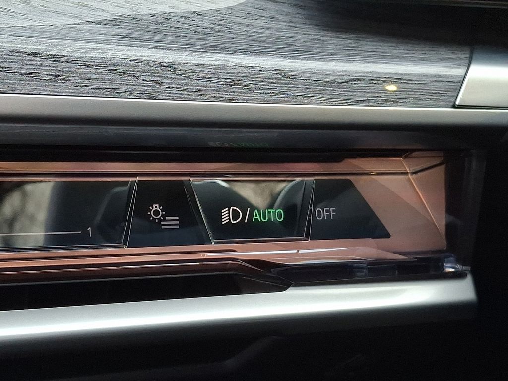 Thumbnail: 2023 BMW 7 Series - 23