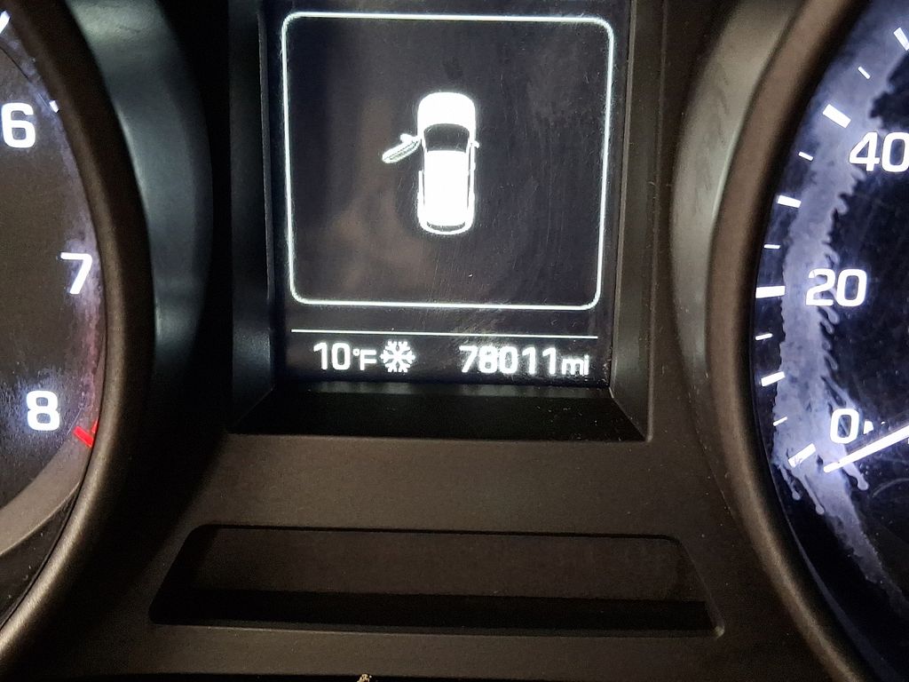 Thumbnail: 2017 Hyundai Santa Fe - 16