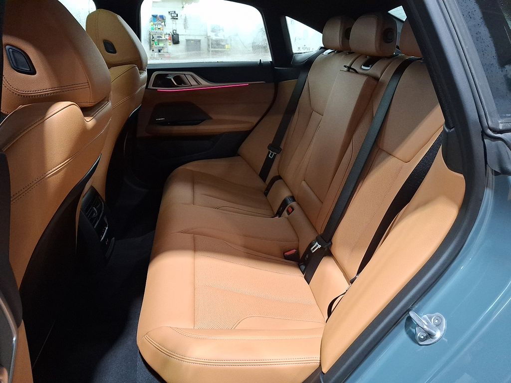 Thumbnail: 2025 BMW i4 - 8