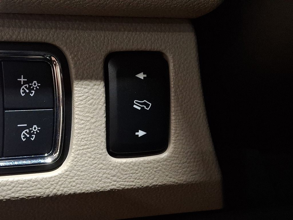 Thumbnail: 2022 Lincoln Navigator - 20