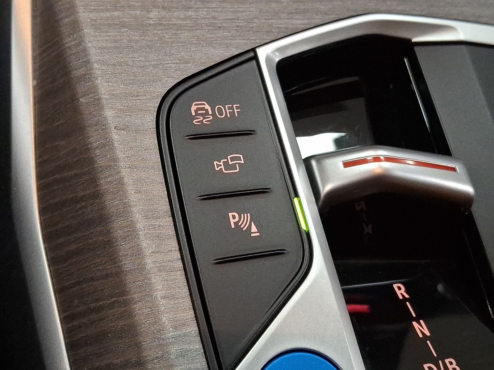 Thumbnail: 2025 BMW i4 - 18