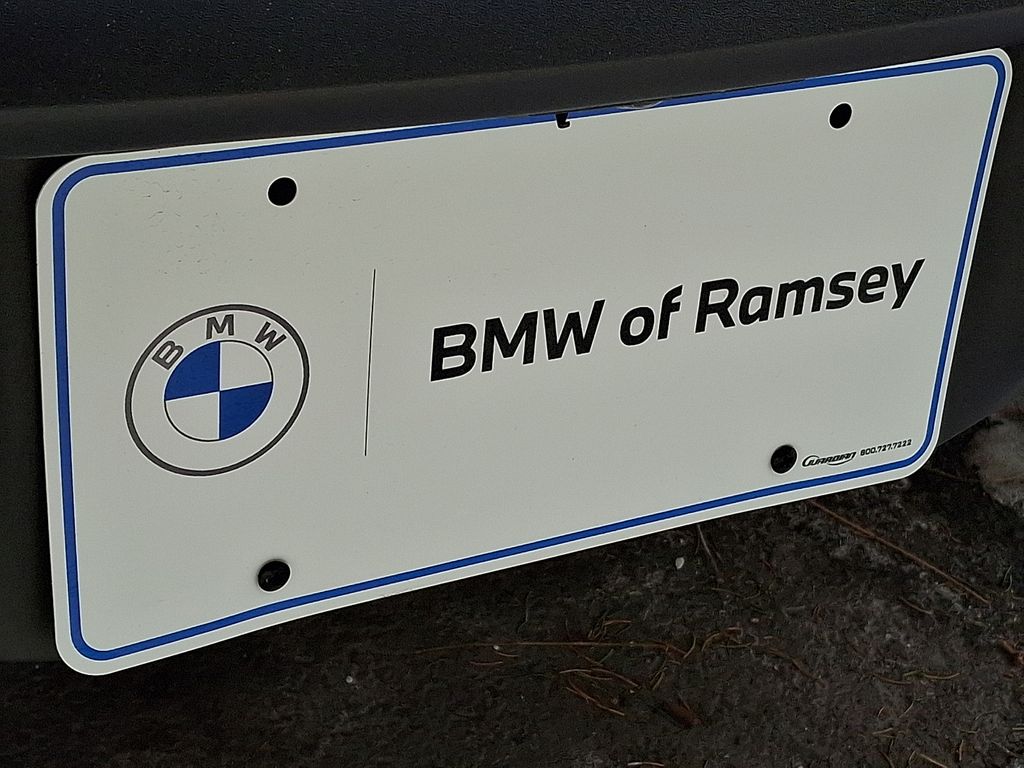 Thumbnail: 2023 Porsche Taycan - 30