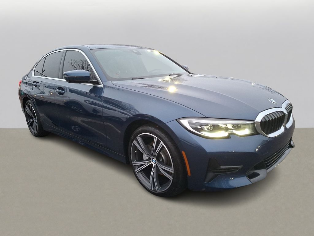 Thumbnail: 2021 BMW 3 Series - 3