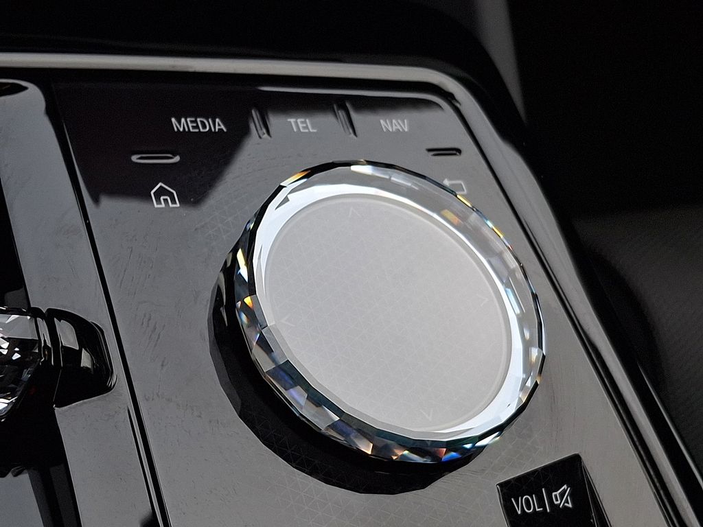 Thumbnail: 2025 BMW i5 - 20