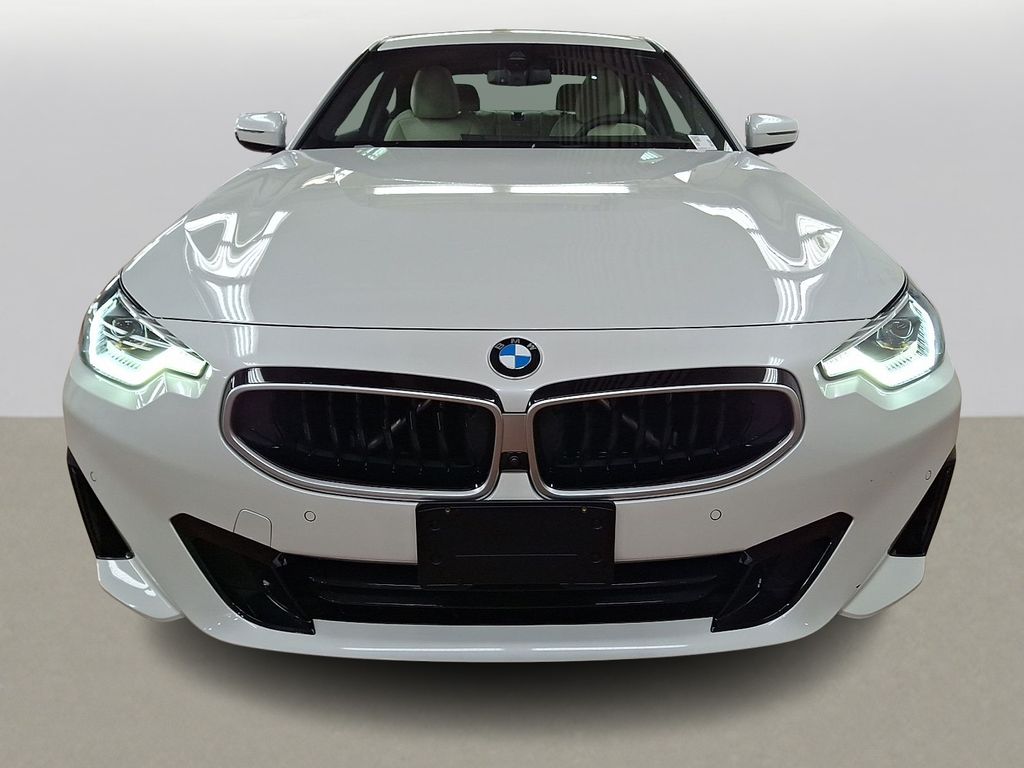 2025 Bmw 230i xDrive Coupe photo 2