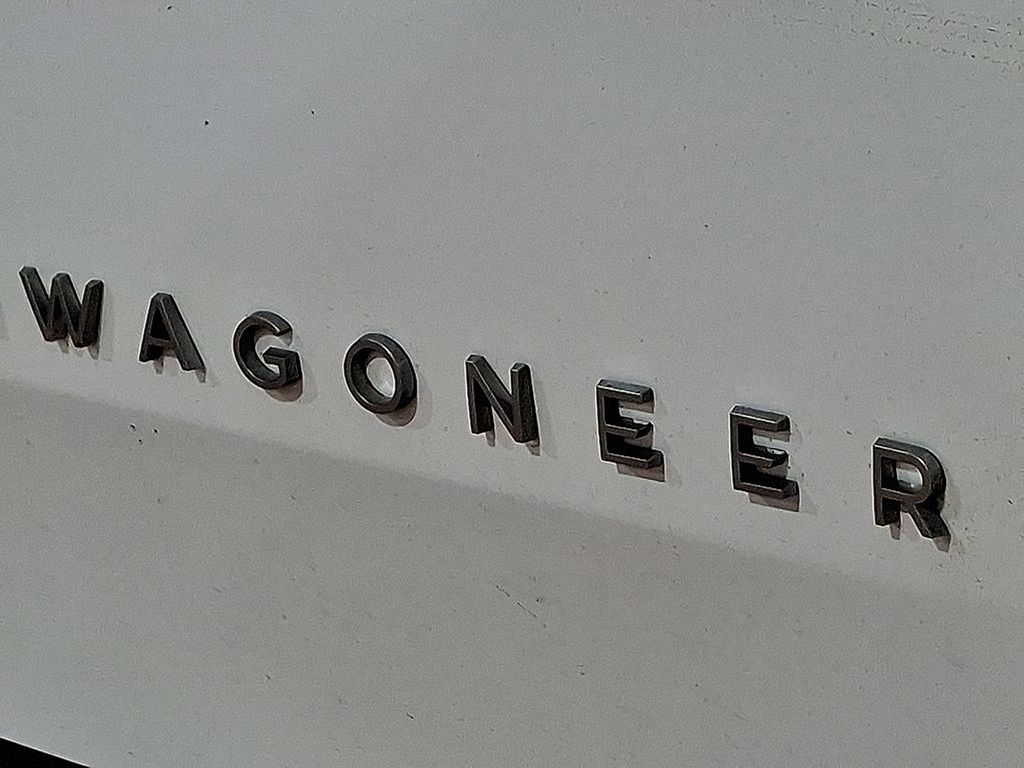 Thumbnail: 2023 Jeep Wagoneer - 25