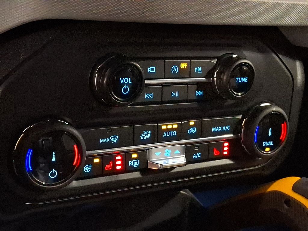 Thumbnail: 2022 Ford Bronco - 14