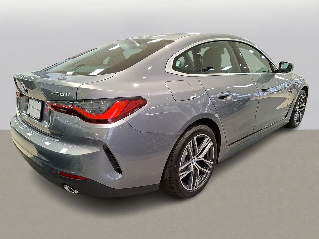 Thumbnail: 2026 BMW 4 Series - 4