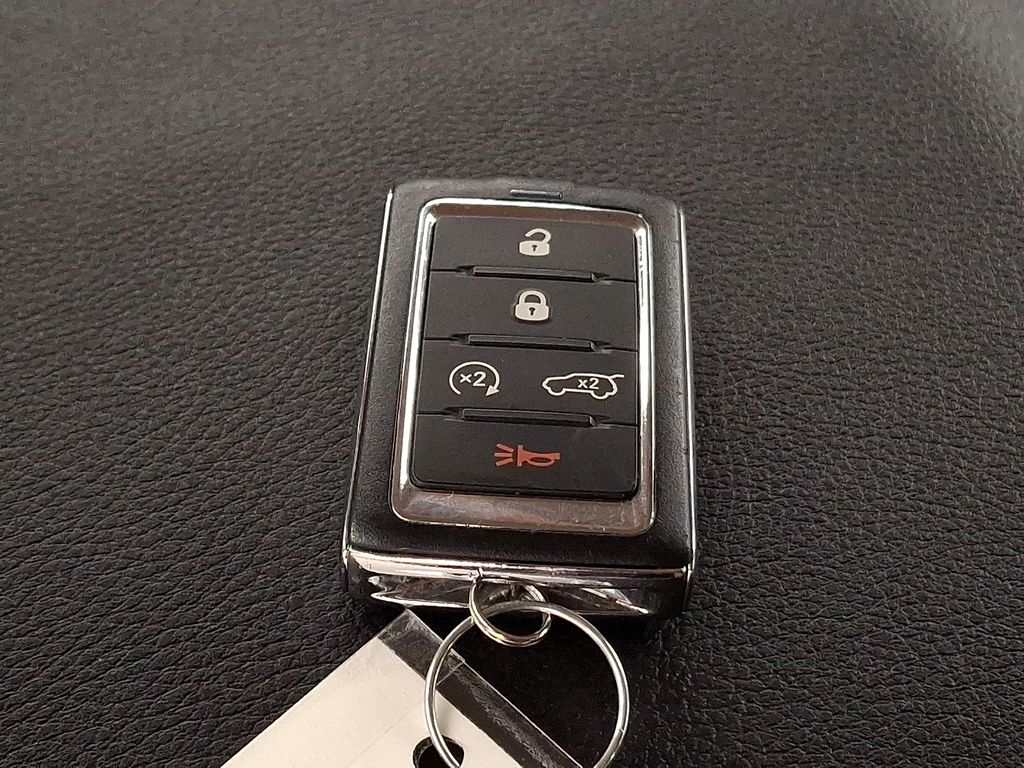 Thumbnail: 2022 Jeep Grand Cherokee - 25