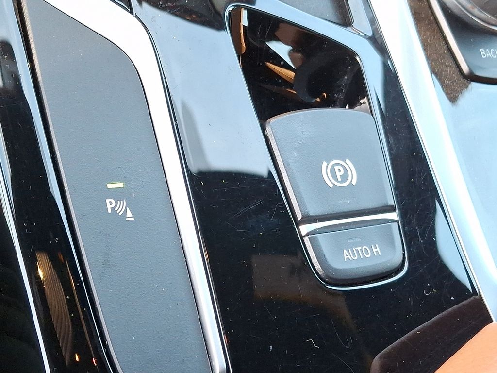 Thumbnail: 2019 BMW 5 Series - 22