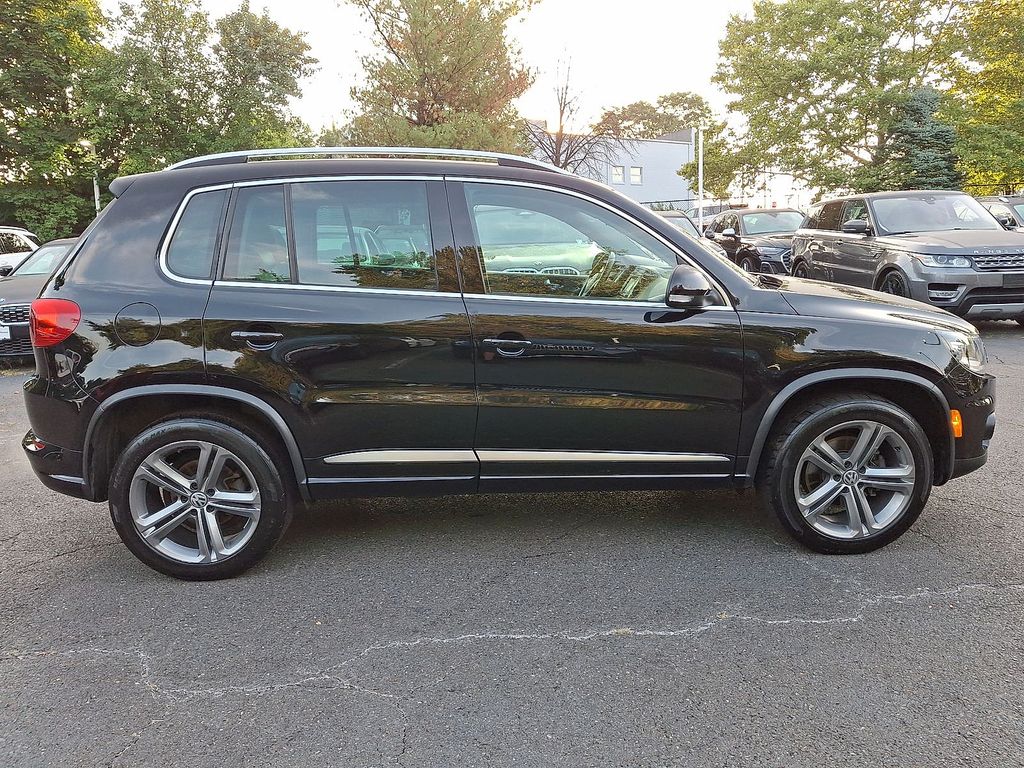 Thumbnail: 2017 Volkswagen Tiguan - 25