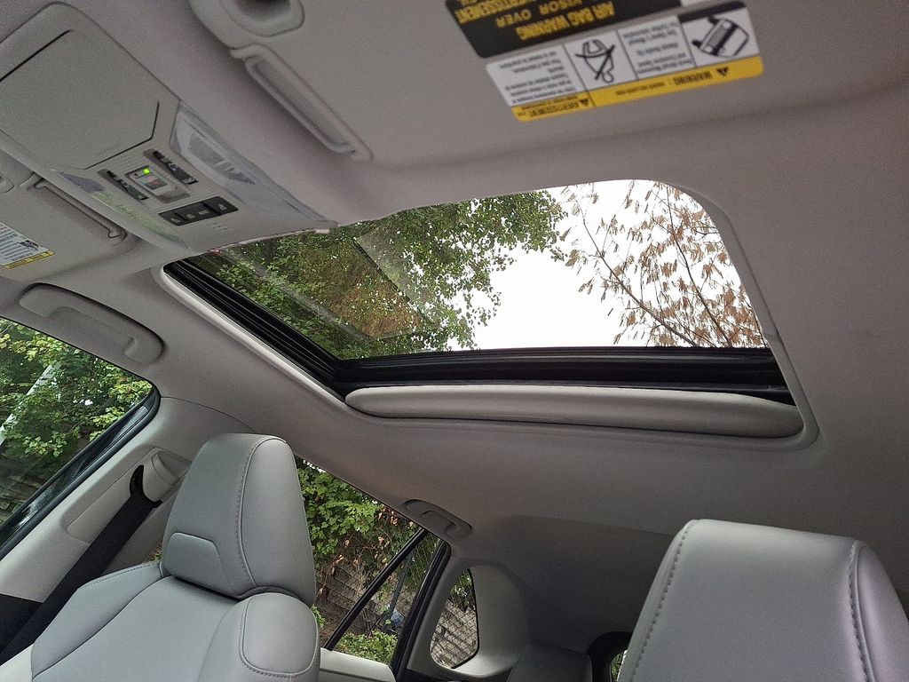 Thumbnail: 2021 Toyota RAV4 - 9