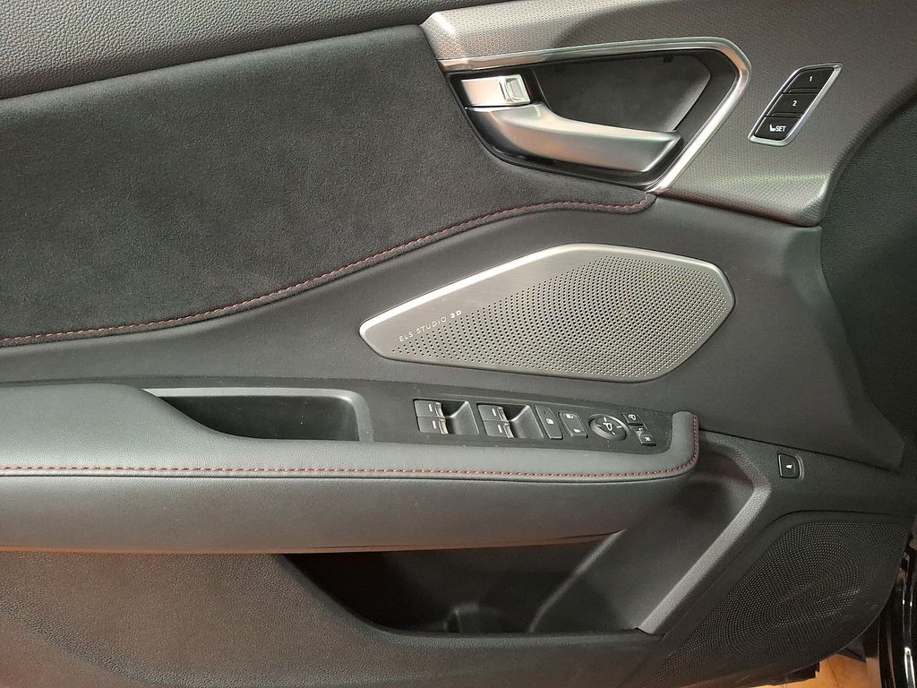 Thumbnail: 2025 Acura RDX - 9