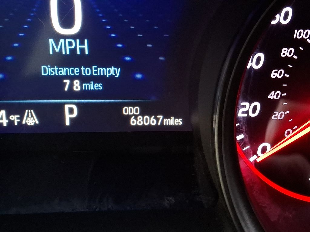 Thumbnail: 2022 Toyota Camry - 16