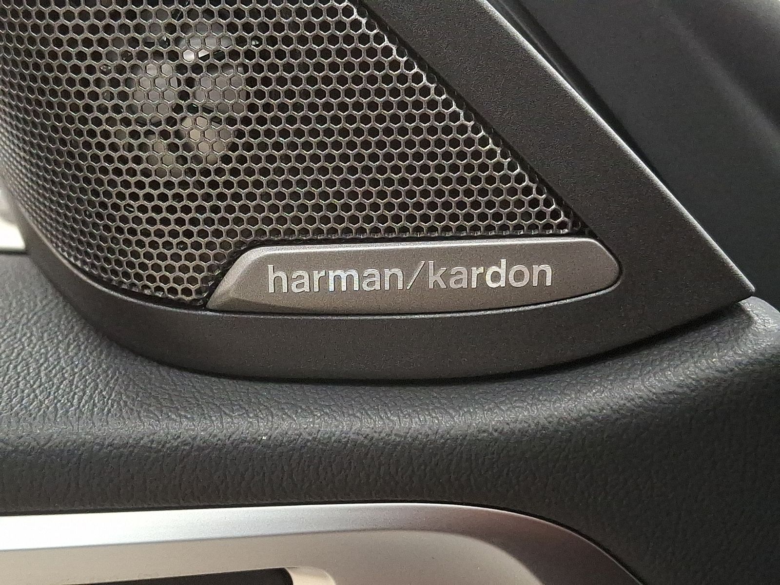 Thumbnail: 2025 BMW i4 - 23