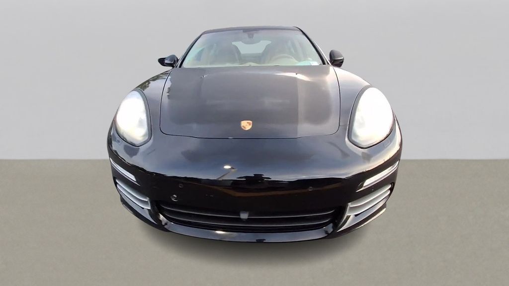 Thumbnail: 2015 Porsche Panamera - 3