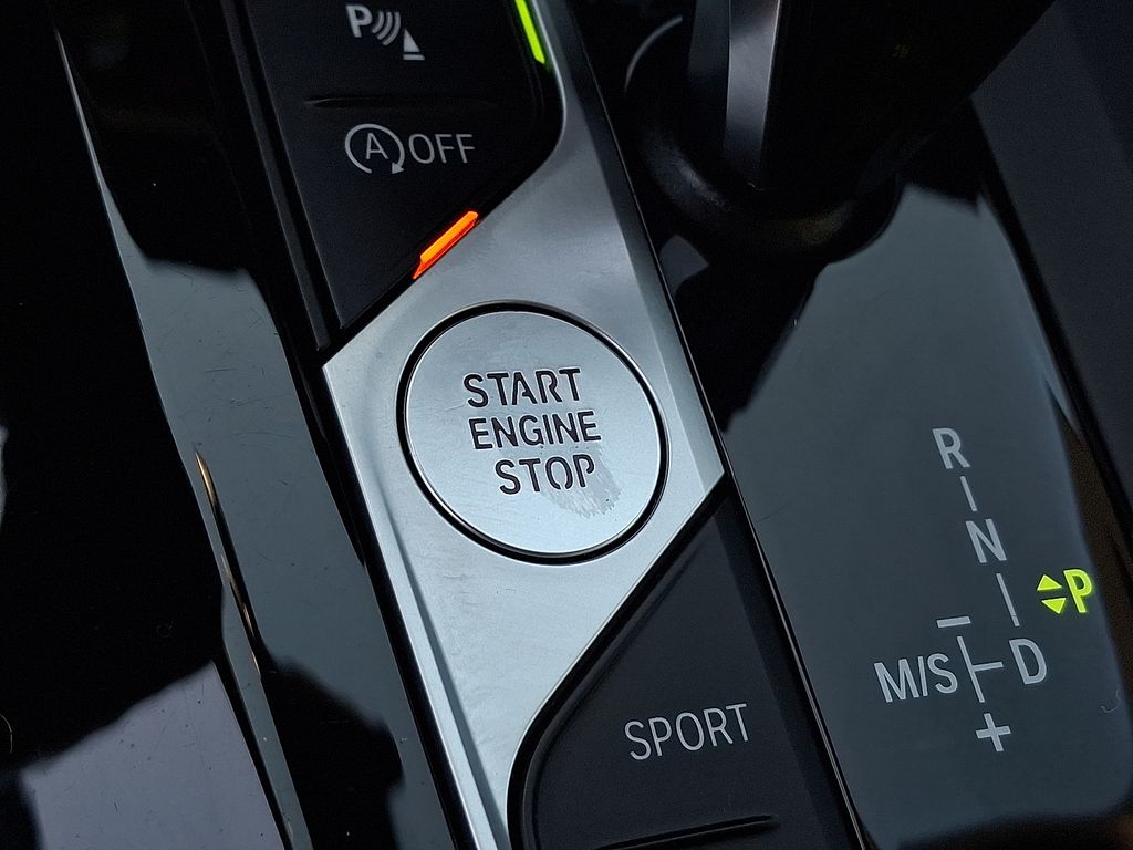 Thumbnail: 2023 BMW X4 - 18