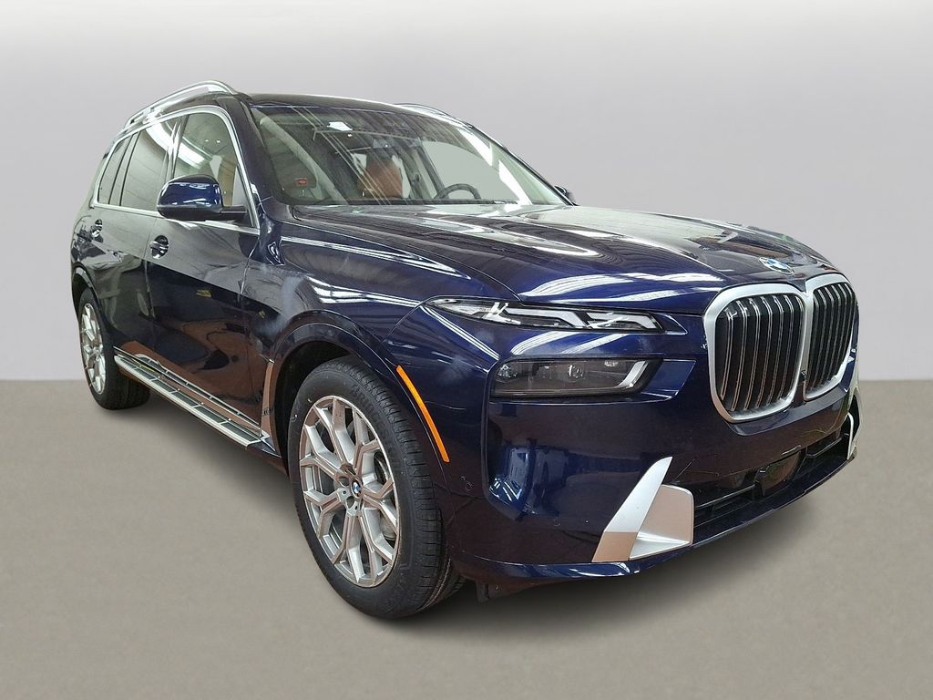 Thumbnail: 2023 BMW X7 - 3