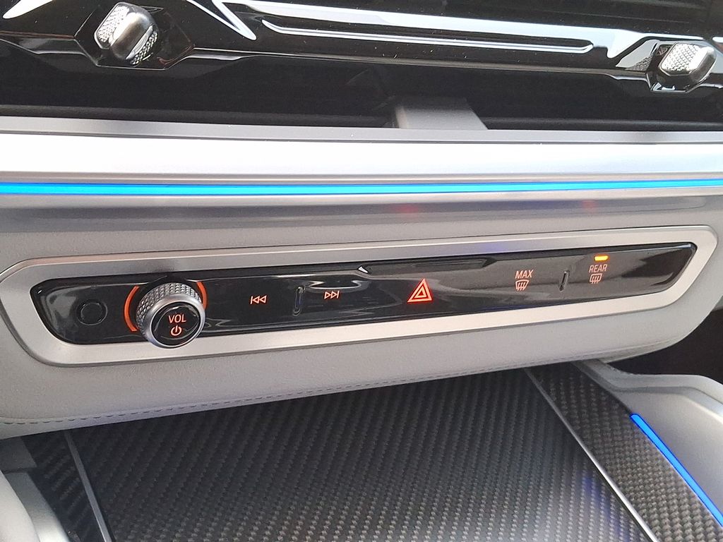 Thumbnail: 2024 BMW XM - 13