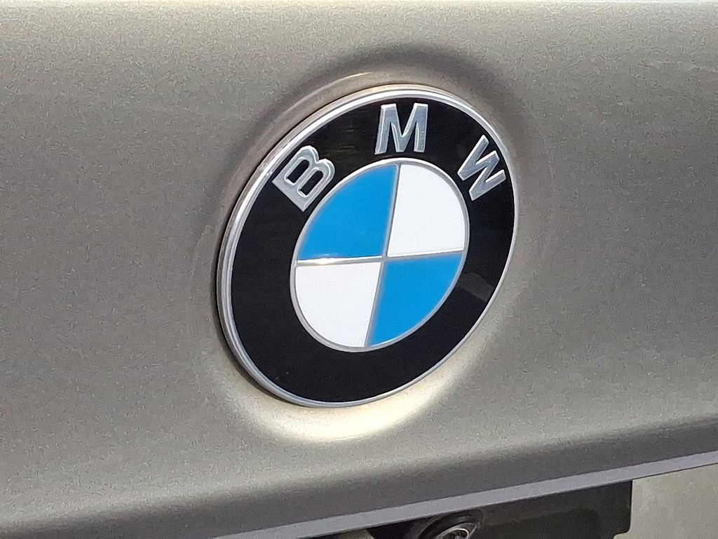 Thumbnail: 2018 BMW M5 - 24