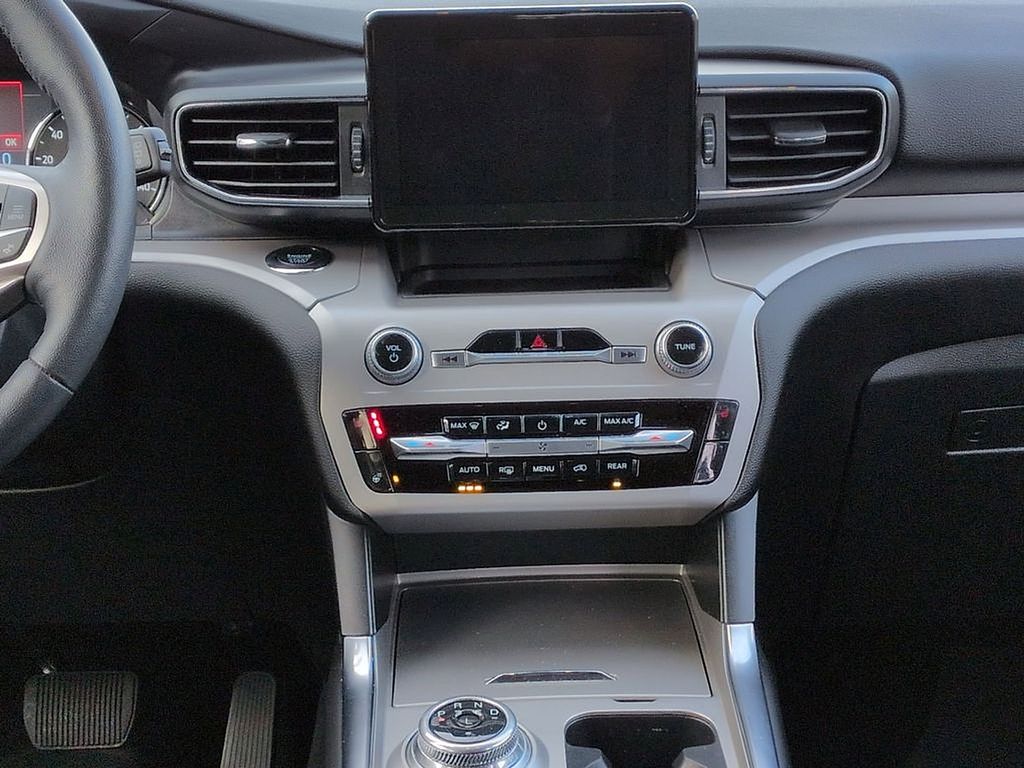 Thumbnail: 2023 Ford Explorer - 28