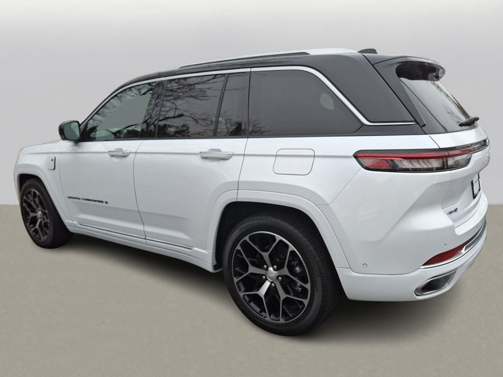 Thumbnail: 2023 Jeep Grand Cherokee - 4