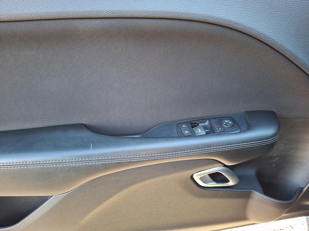 Thumbnail: 2015 Dodge Challenger - 11