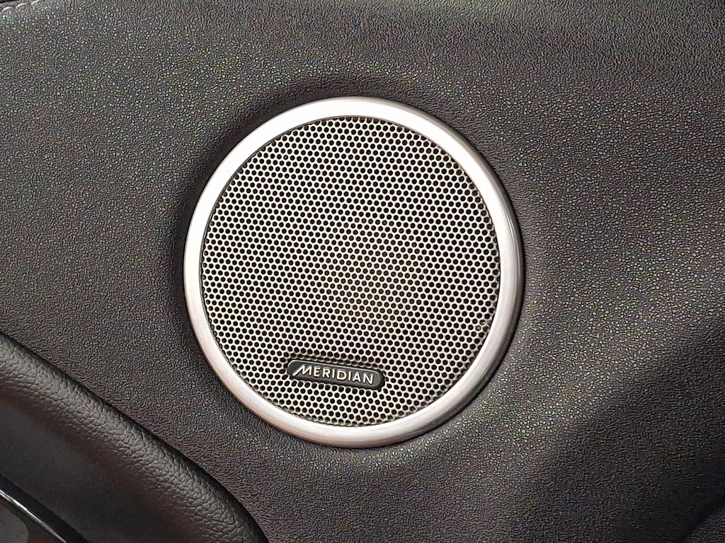 Thumbnail: 2017 Land Rover Range Rover Evoque - 25