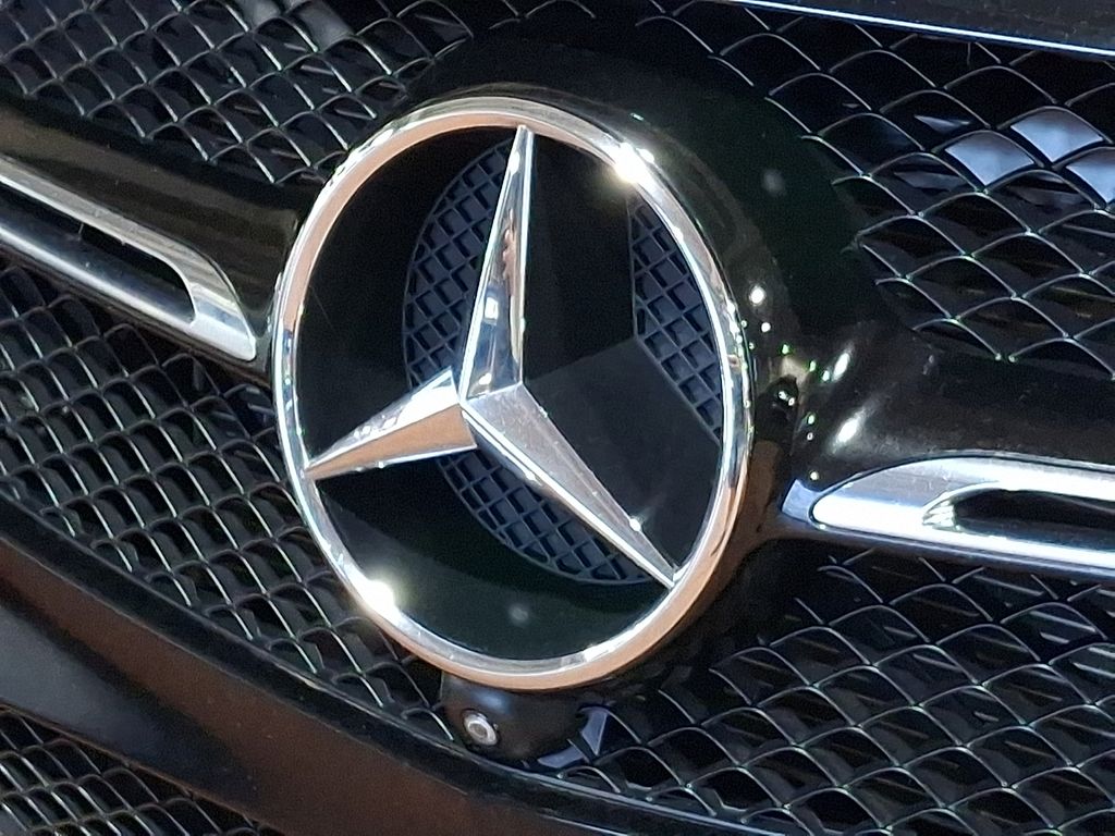 Thumbnail: 2017 Mercedes-Benz GLE - 30